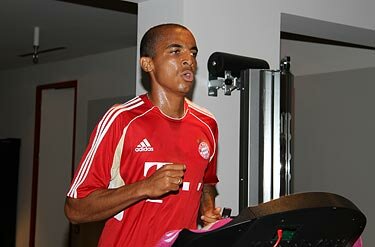 Neuer & Co. absolvieren Leistungstest