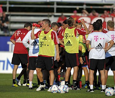 Die ersten Bilder aus dem Trainingslager am Gardas