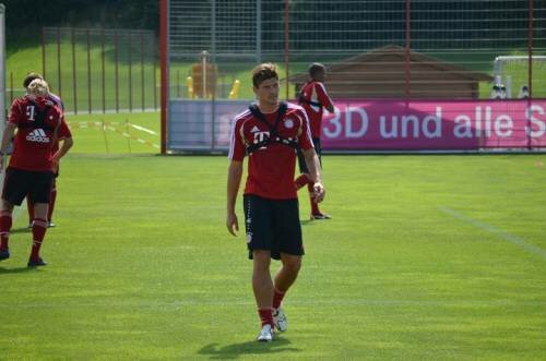 FCB Training with Boateng and Usami