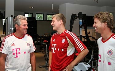 Neuer & Co. absolvieren Leistungstest