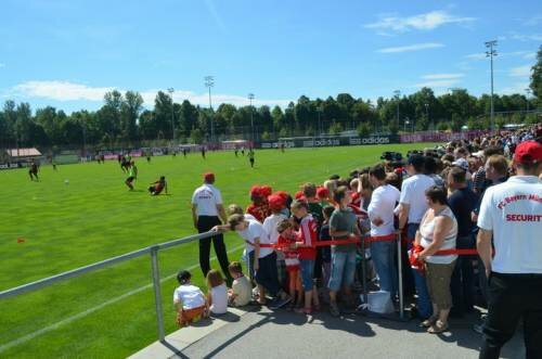 FCB Training with Boateng and Usami