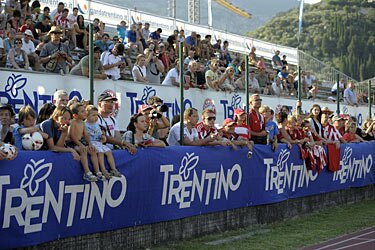 Die ersten Bilder aus dem Trainingslager am Gardas