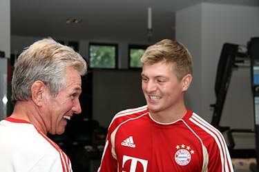 Neuer & Co. absolvieren Leistungstest